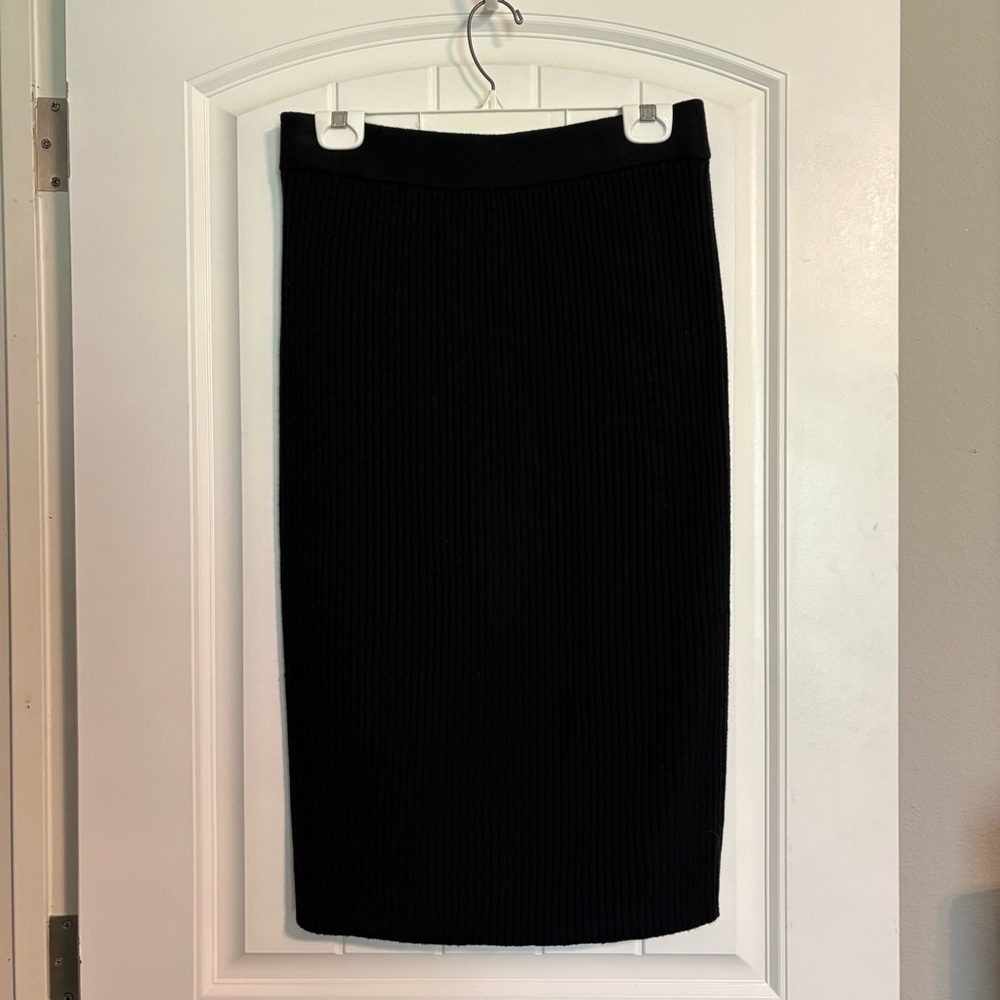 Gap Black Pencil Skirt & Sweater Set
